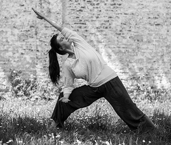 Yoga pose twee in Gent door Fabienne